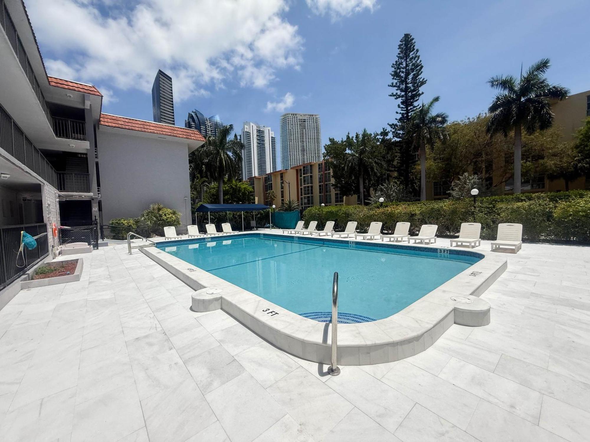 Sunny Isles Apartments By Miarentals Съни Айлс Бийч Екстериор снимка